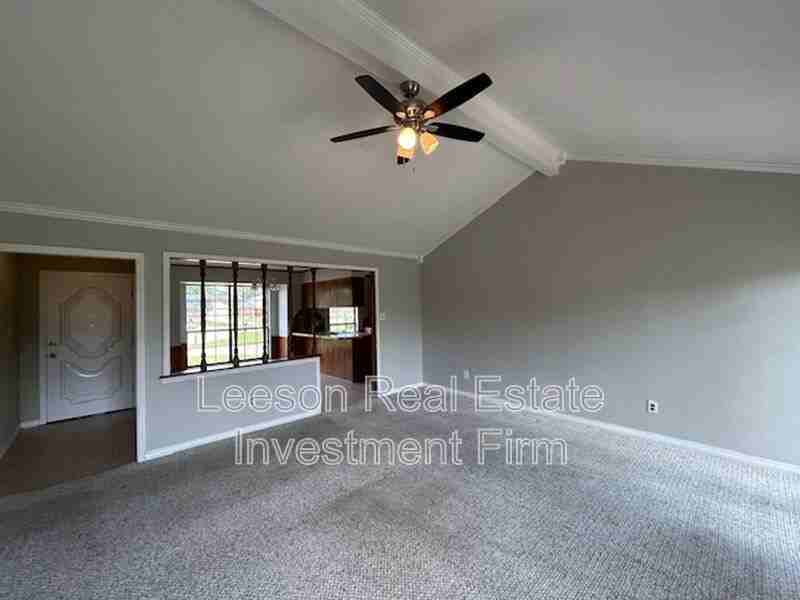 5410 Mary Dr - Photo 3 of 21