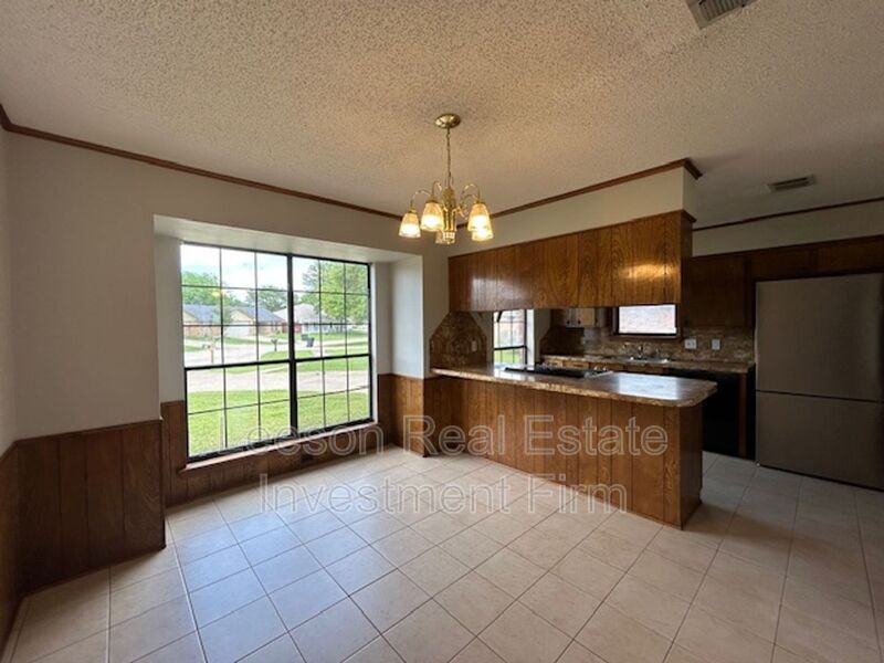 5410 Mary Dr - Photo 5 of 21