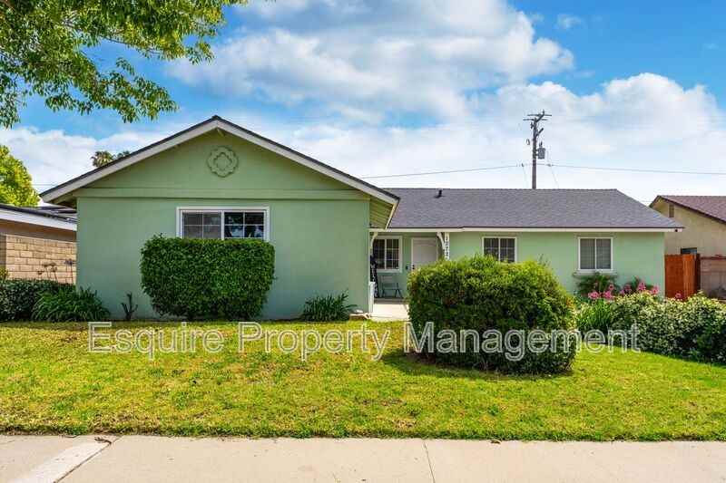 1272 Milligan Dr - Photo 2 of 5