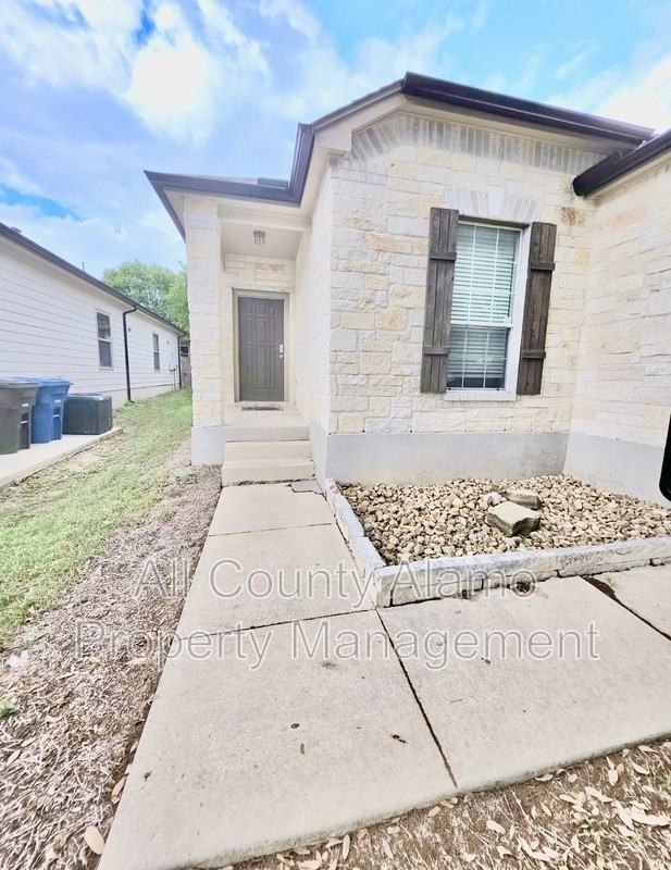 9611 Nueces Cyn - Photo 3 of 22