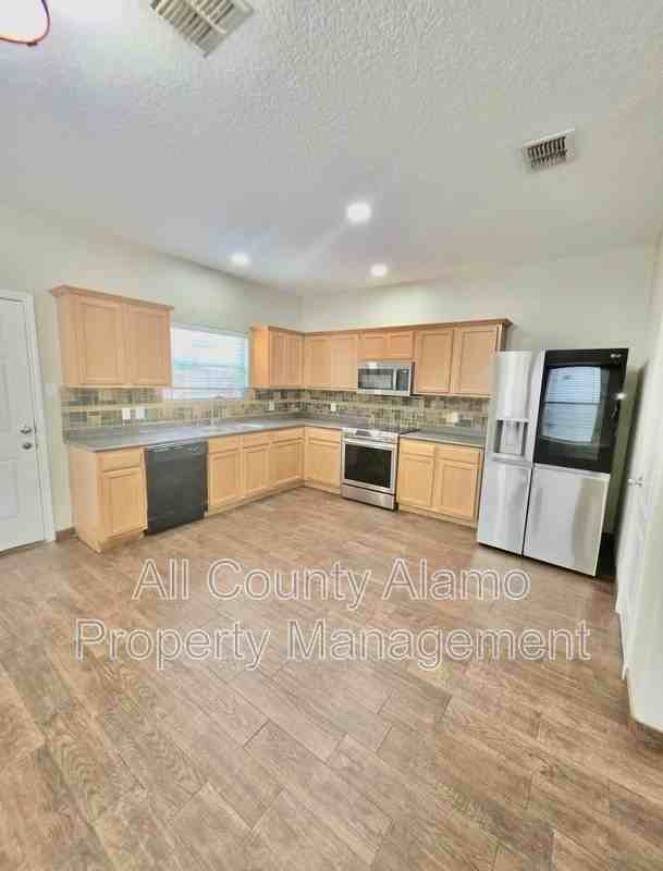 9611 Nueces Cyn - Photo 7 of 22