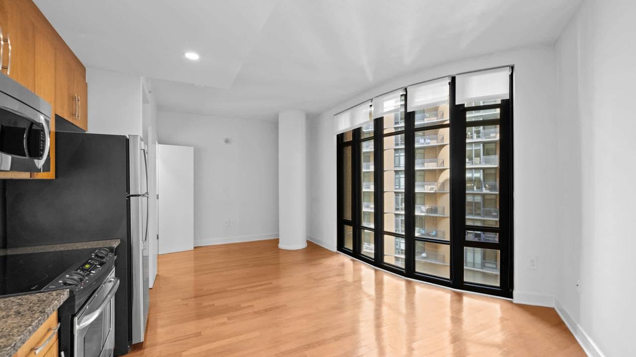 425 Mass - Photo 2 of 50