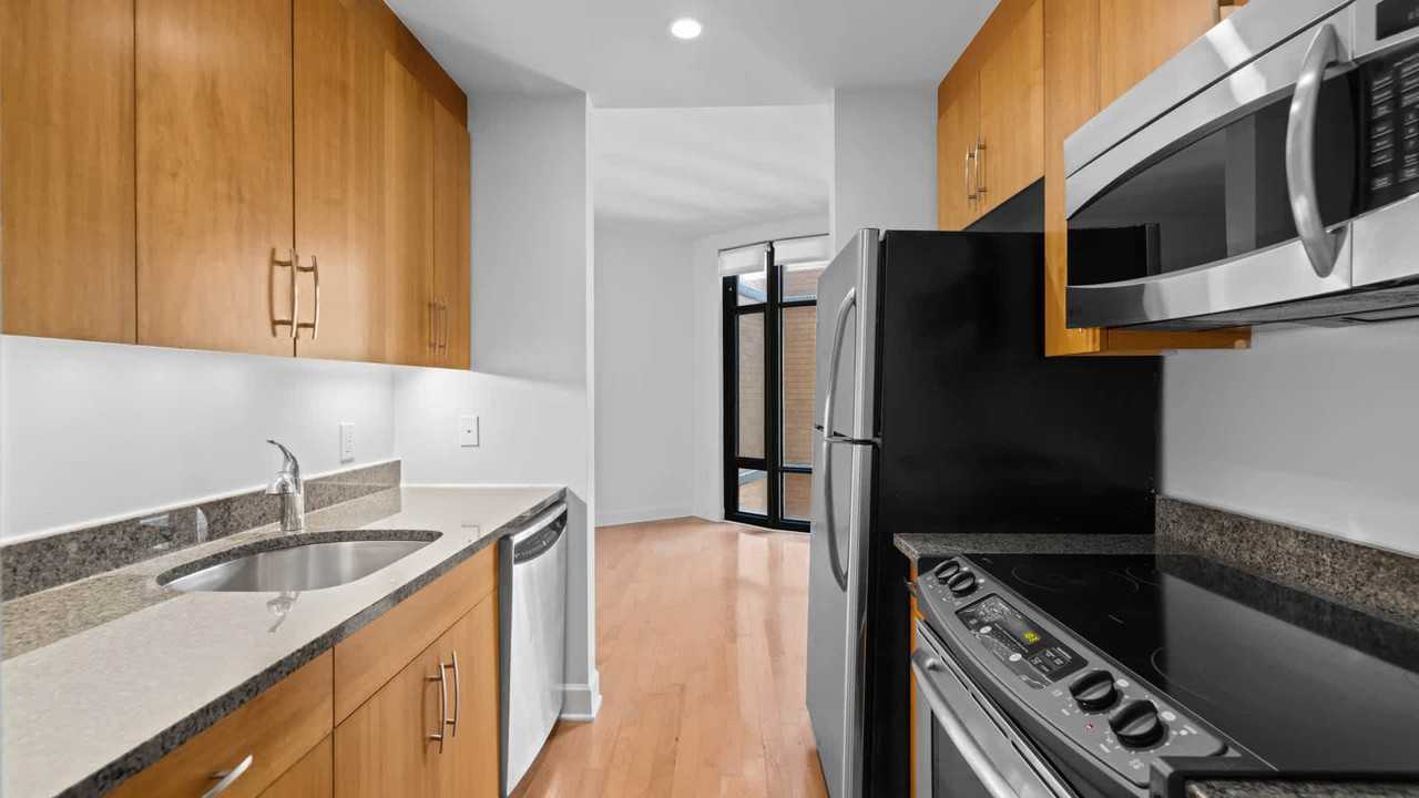 425 Mass - Photo 7 of 50