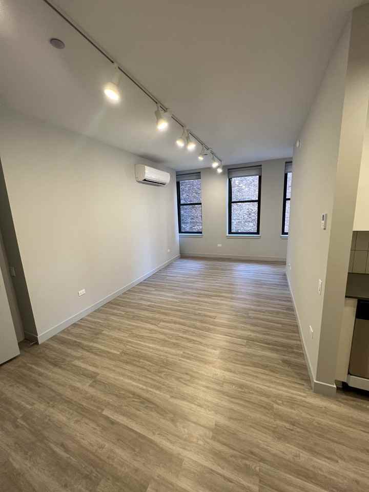 331 S Wells St #0611 - Photo 7 of 30