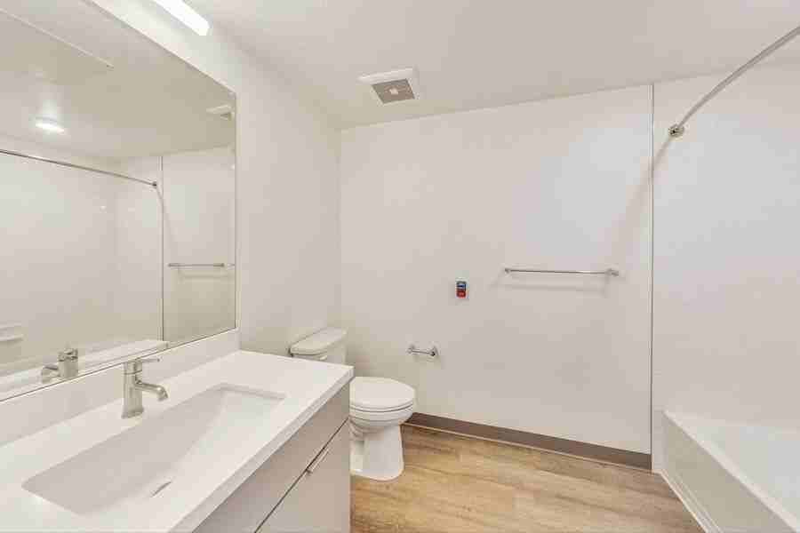 4045 Broadway - Photo 4 of 11