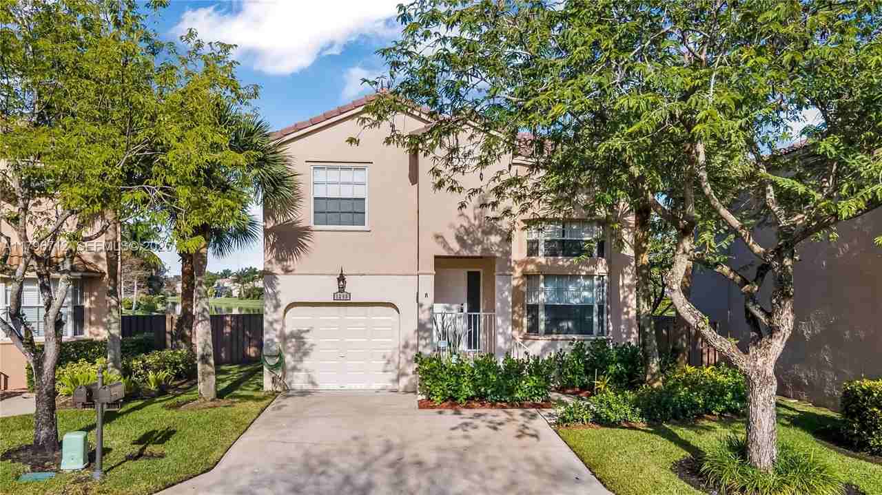 1269 Northwest 106th Avenue - Photo 4 of 19