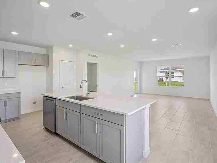 628 Lake Dexter Cir #NA - Photo 2 of 19