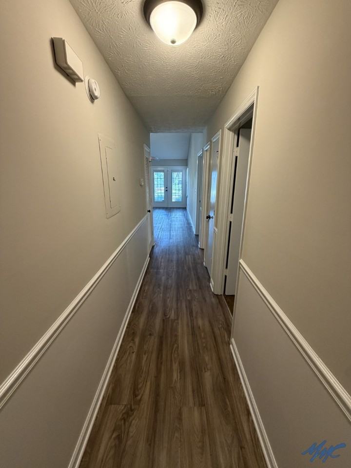 1220 Hamilton Dr - Photo 3 of 16