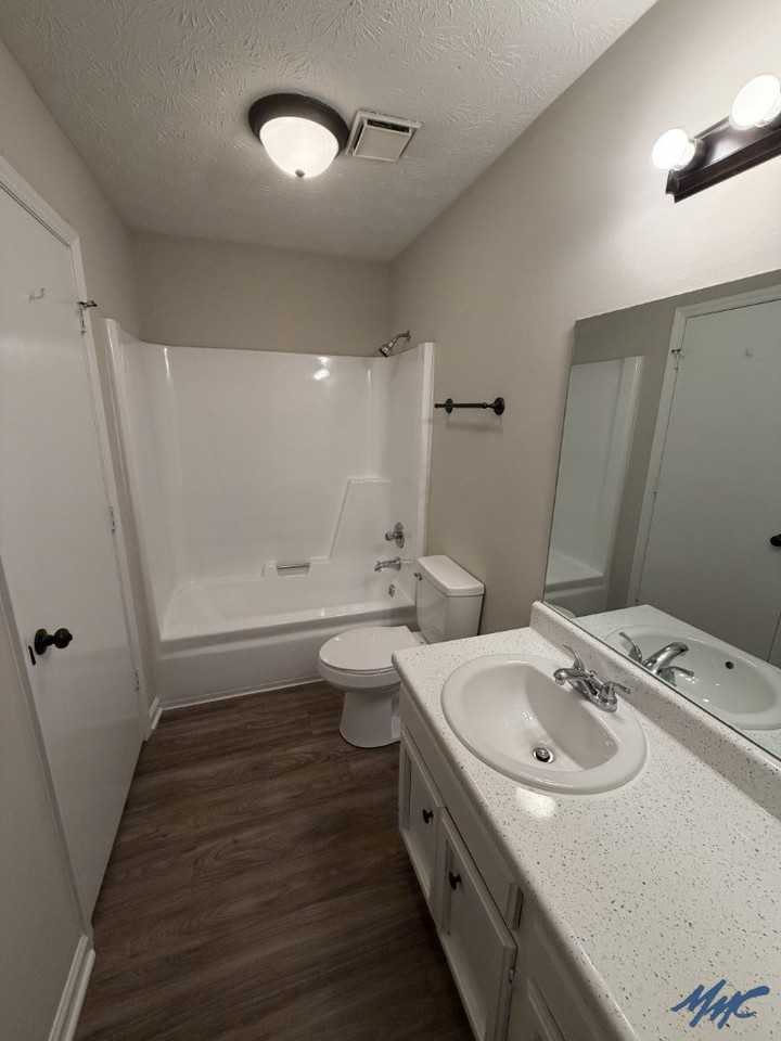 1220 Hamilton Dr - Photo 6 of 16