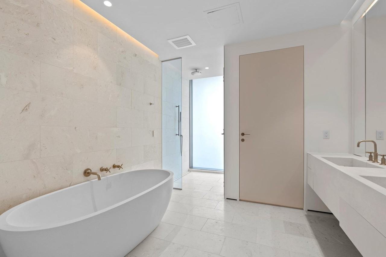 200 Arkona Ct #401 - Photo 5 of 12