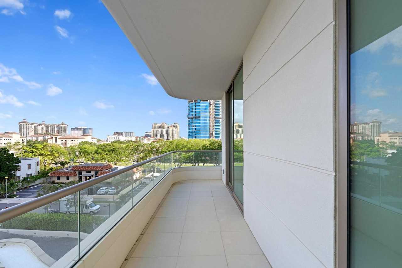 200 Arkona Ct #401 - Photo 6 of 12