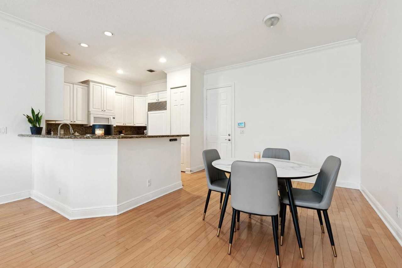 1416 Ne 4th Ct #1416 - Photo 6 of 19