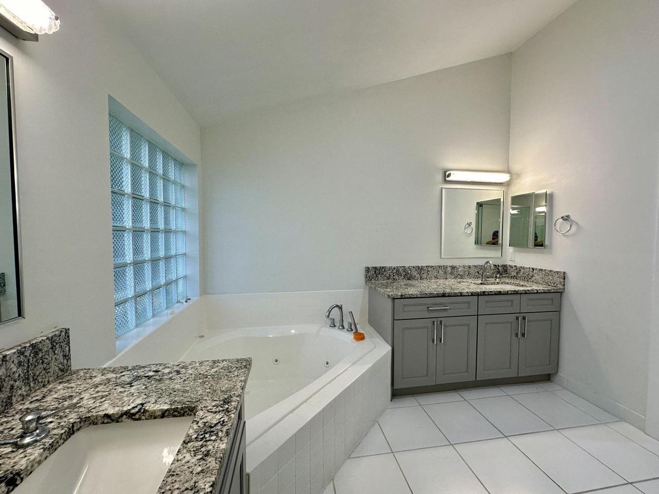 3656 Mykonos Ct - Photo 4 of 24