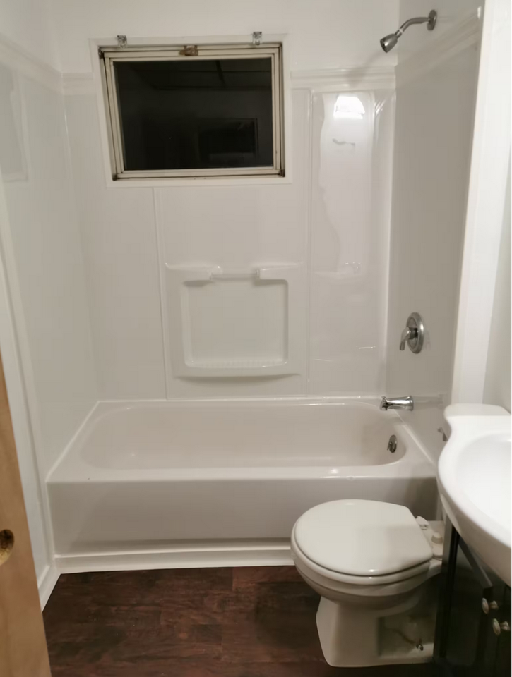 1901 Seneca St #1 - Photo 6 of 16