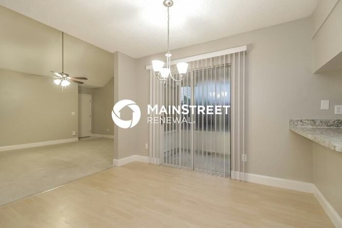 2134 Churchill Downs Cir - Photo 5 of 16