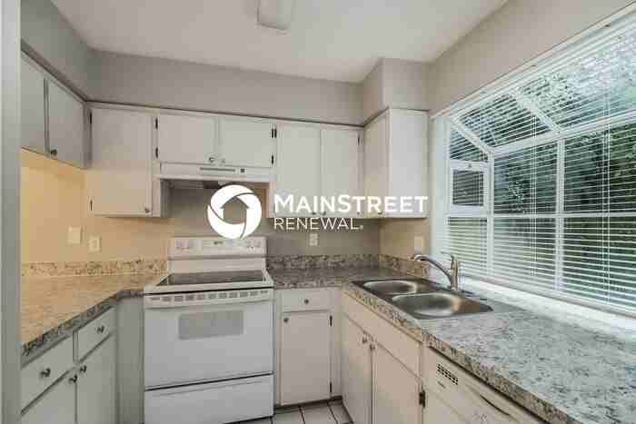 2134 Churchill Downs Cir - Photo 6 of 16