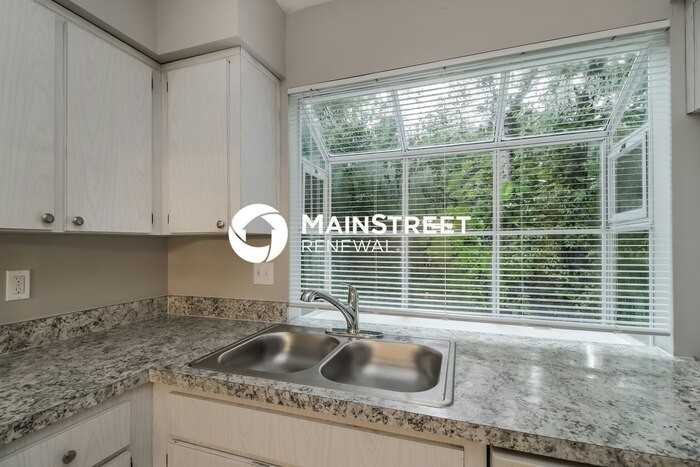 2134 Churchill Downs Cir - Photo 7 of 16