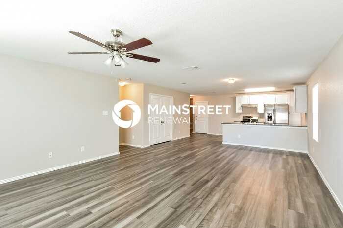 9838 Marbach Crst - Photo 4 of 16