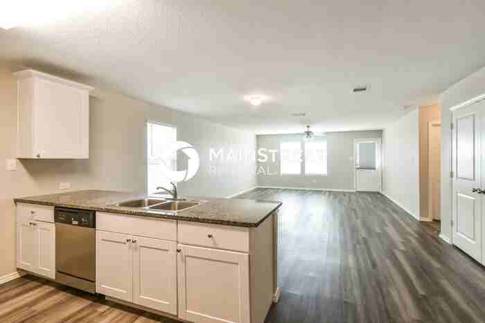 9838 Marbach Crst - Photo 7 of 16