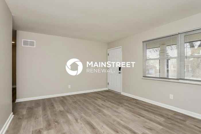 2366 Wesford Dr - Photo 4 of 17