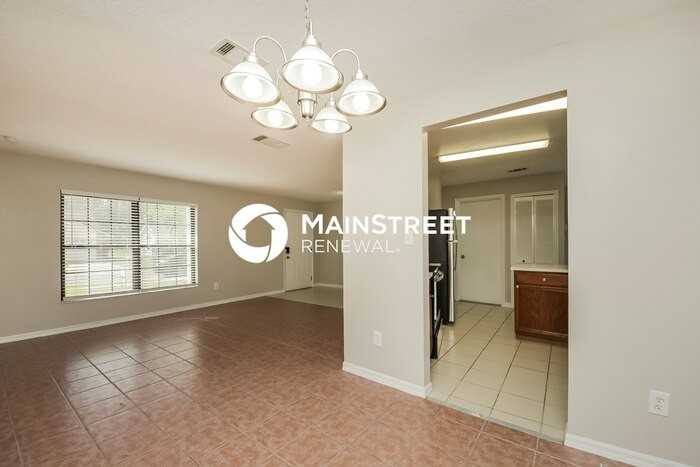 313 Silk Oak Dr - Photo 5 of 16