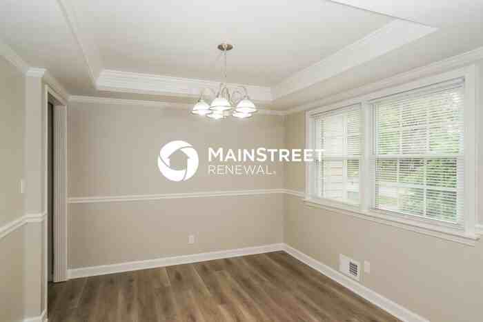 3725 Greenwich Rd - Photo 5 of 14