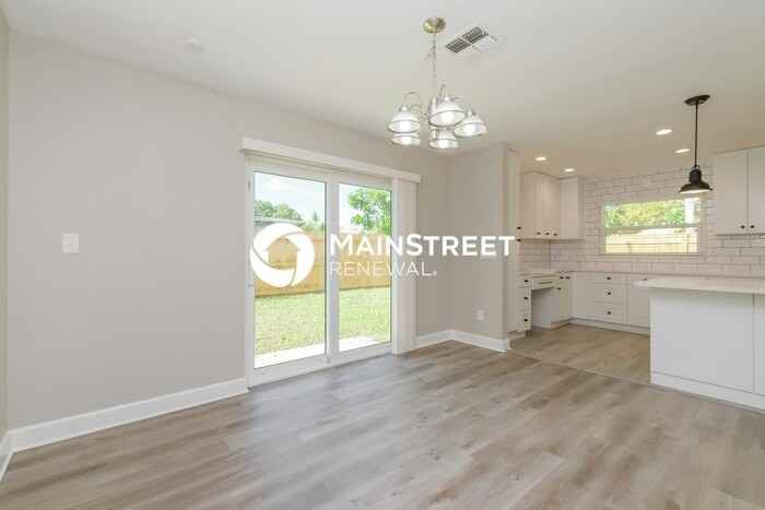 5510 93rd Ave N - Photo 5 of 16