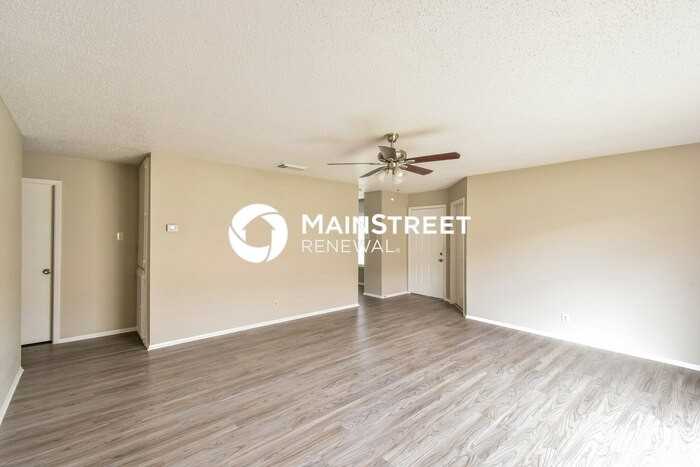 6822 Eden Grove Dr - Photo 4 of 16