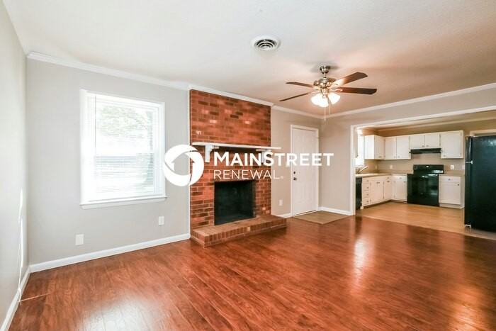 2349 Swindon Ln - Photo 5 of 17