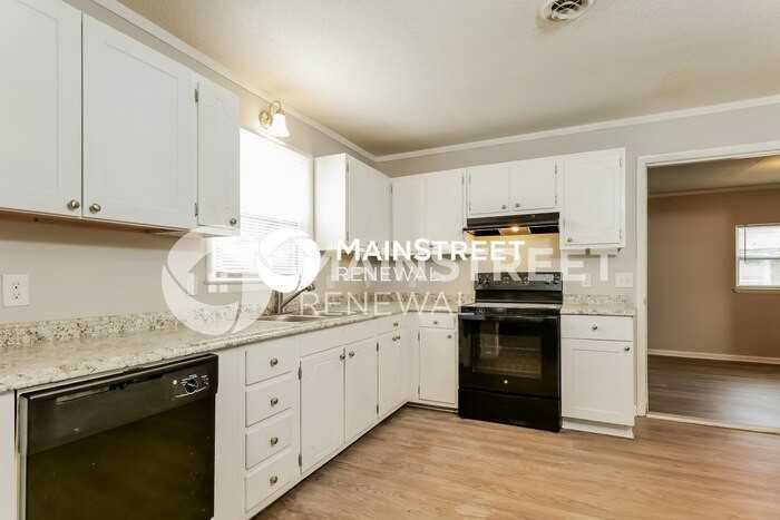 2349 Swindon Ln - Photo 7 of 17