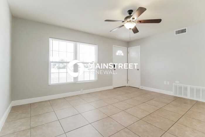 801 Jordan Ave - Photo 4 of 16