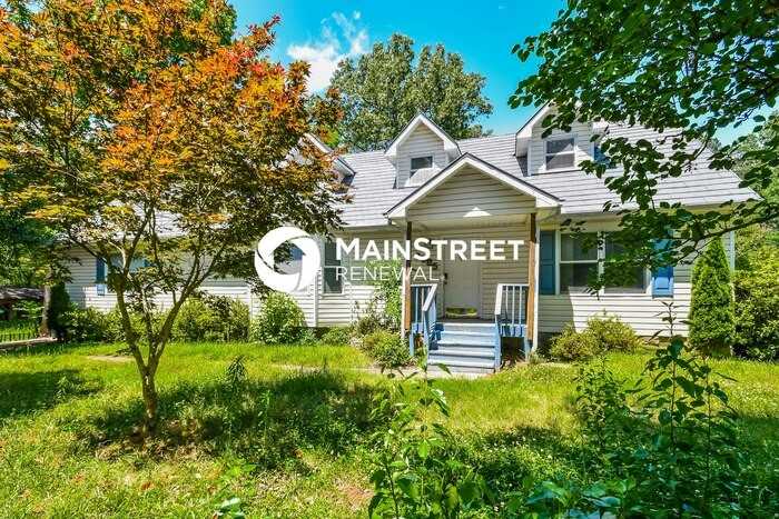 2085 Edenwood Cir - Photo 5 of 21