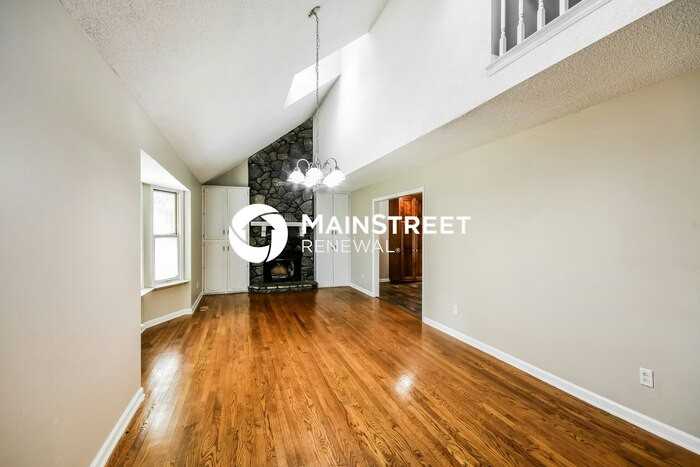 2085 Edenwood Cir - Photo 6 of 21