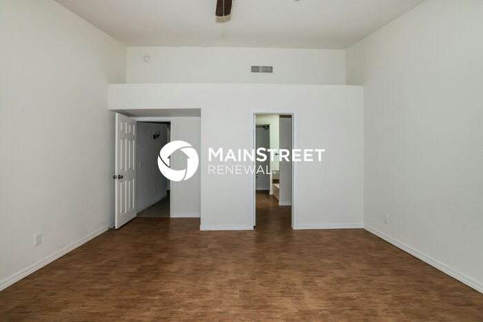 5608 N 74th Dr - Photo 5 of 13