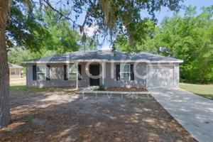 featured image of 7 Locust Run