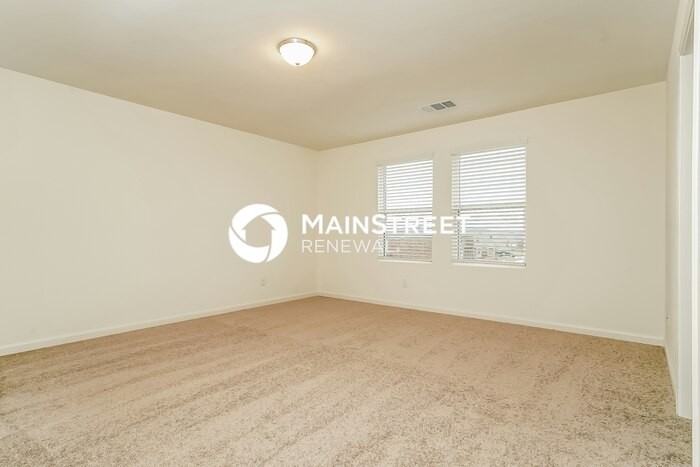 520 Horn St - Photo 5 of 17