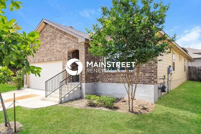 823 Red Crossbill - Photo 2 of 16