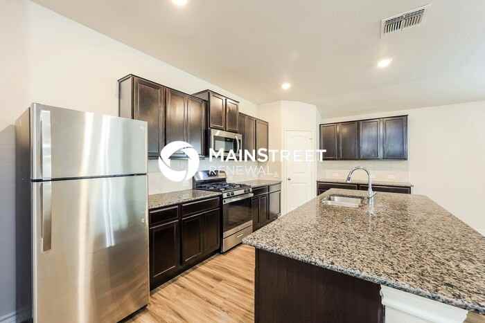 823 Red Crossbill - Photo 6 of 16