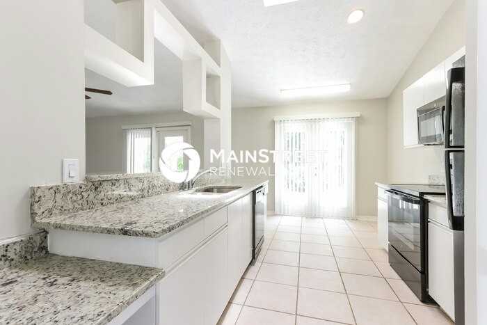 1454 Sw Medina Ave - Photo 7 of 16