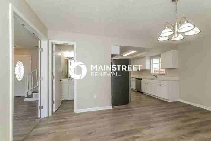 669 Lake Dexter Cir - Photo 6 of 17