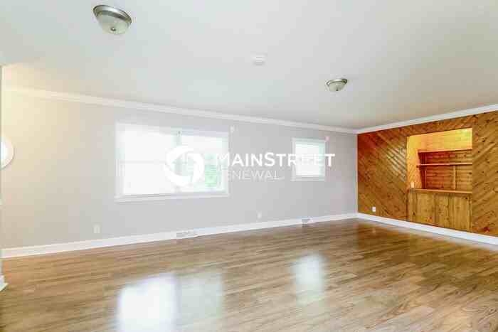 4130 Davbow Dr - Photo 4 of 17