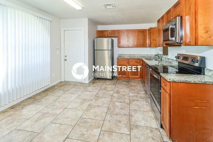 1568 Glendale Ave Nw - Photo 6 of 16