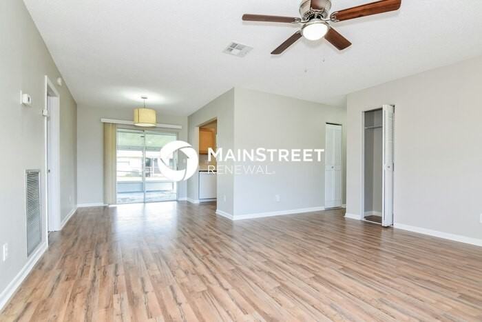 521 Florida Cir S - Photo 3 of 16