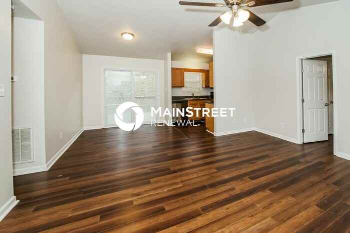 8521 Crosswind Landing Ln - Photo 6 of 16