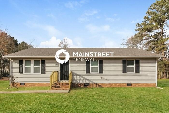 12207 New Bond Dr - Photo 3 of 16