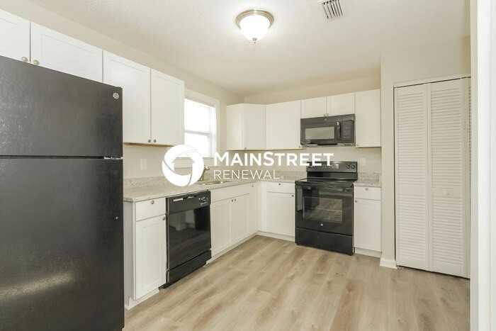 12207 New Bond Dr - Photo 7 of 16