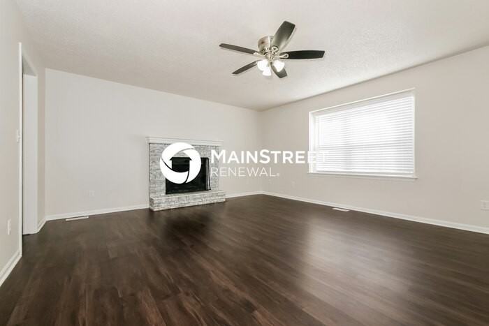 902 Sw Foxtail Dr - Photo 2 of 17