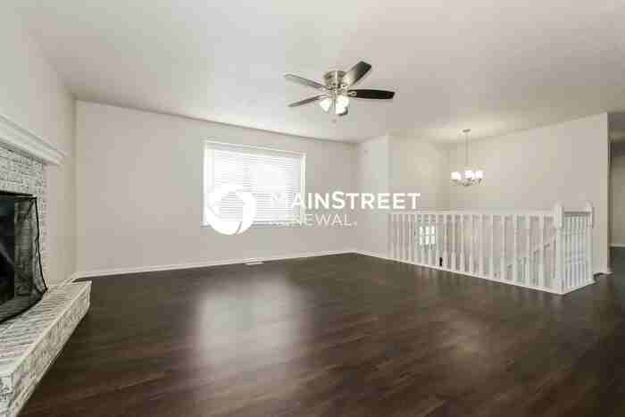 902 Sw Foxtail Dr - Photo 3 of 17