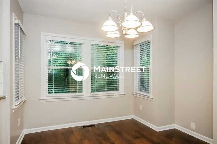 919 Briarcliff Rd - Photo 4 of 15