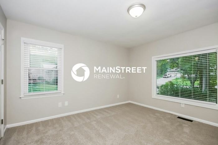 919 Briarcliff Rd - Photo 7 of 15